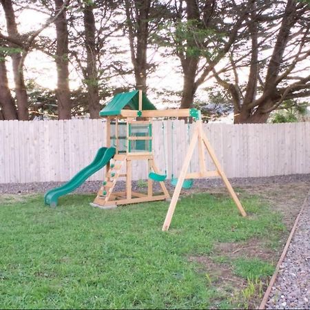 Private Home - Playground, Jumping Mat, Bbq, Darts, Firepit, Gazebo, 4 Smart Tvs, White Cotton Bedding, - The Redwood Cul-De Sac Beach Retreat Crescent City Esterno foto